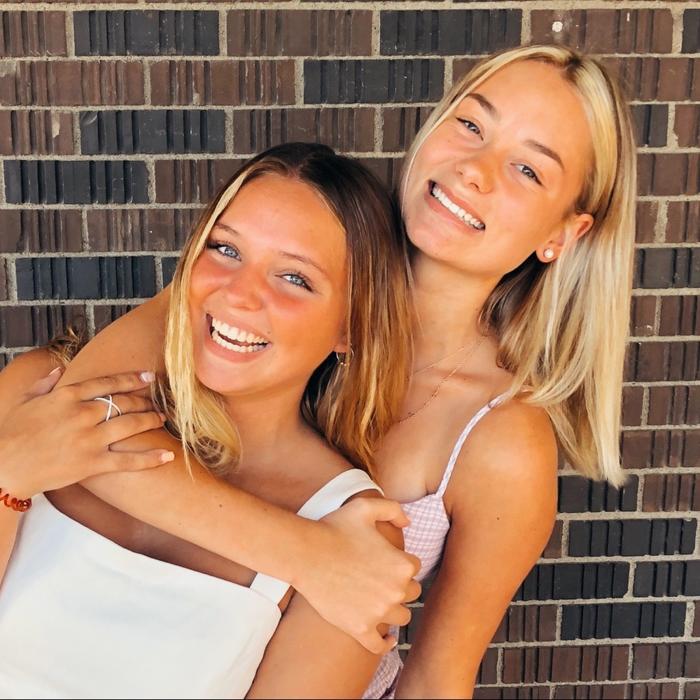 Meet your Posher, Emily